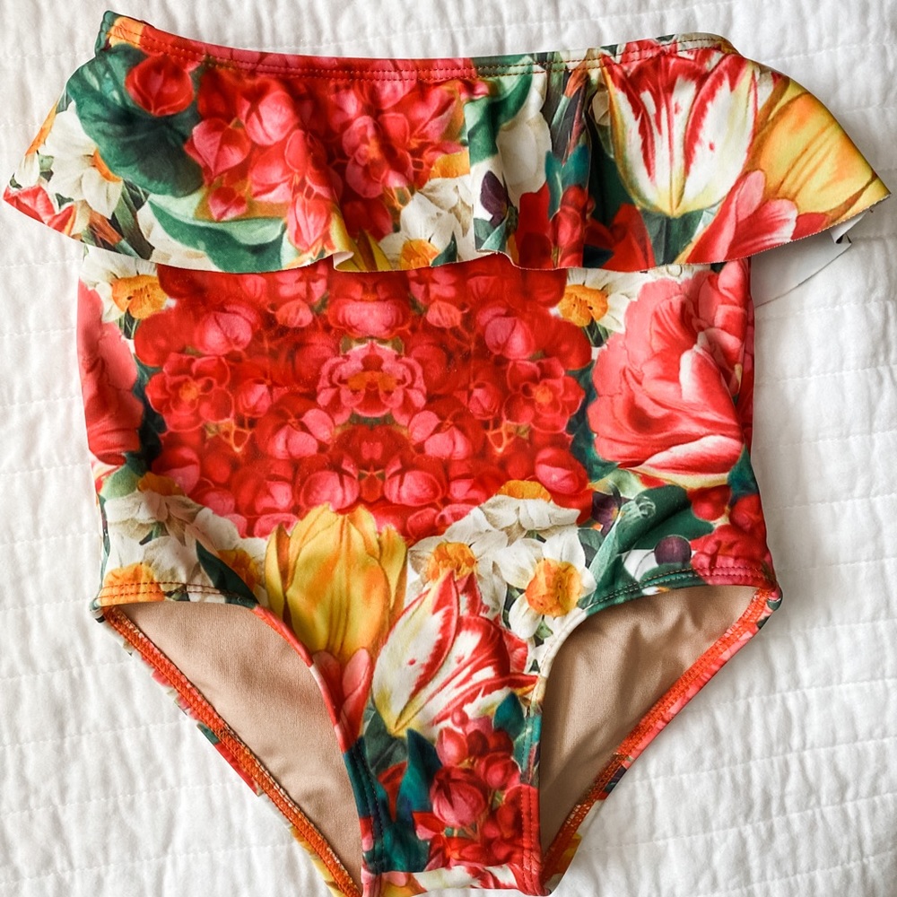 Tulips peplum bottom Kortni Jeane